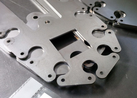 Opakowanie kartonowe Wytrzymałe części do pieczętowania metalowego z aluminium